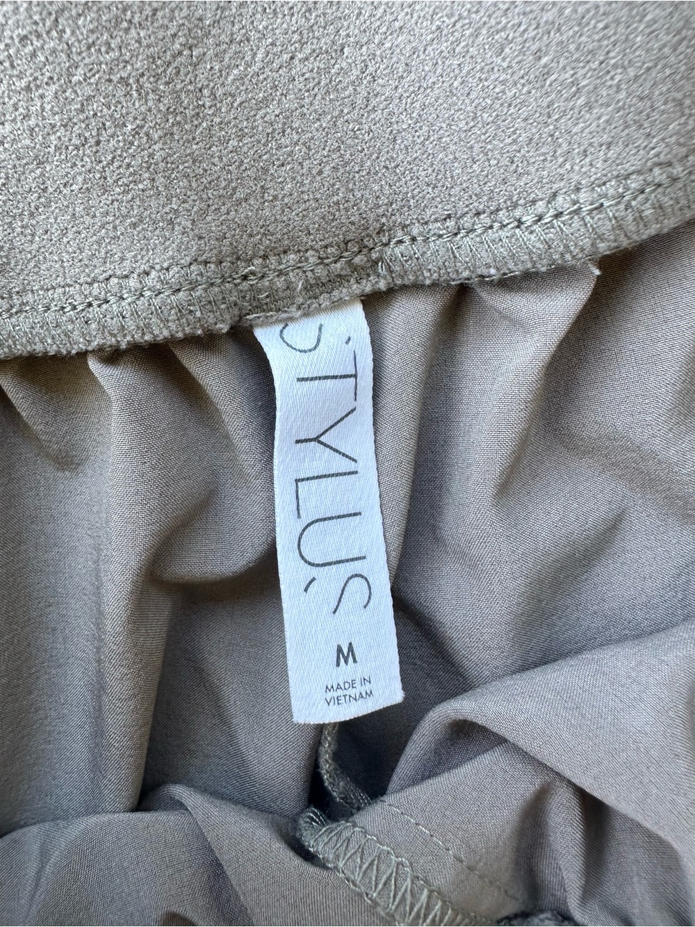 🎉5 for $45🎉 Stylus pants size M - Picture 9 of 11